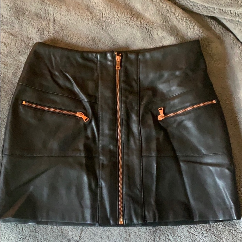 Kendal & Kylie faux leather mini skirt